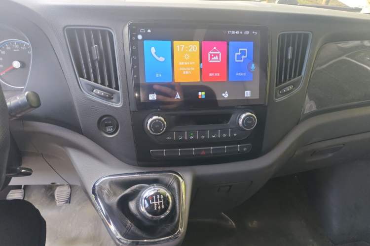 Used Foton Toano 2020 2.8T Van Extended Wheelbase Mid-Roof 3-Seater China V Emission Standard Model IF2.8NS6B177L Audio And AC Panel