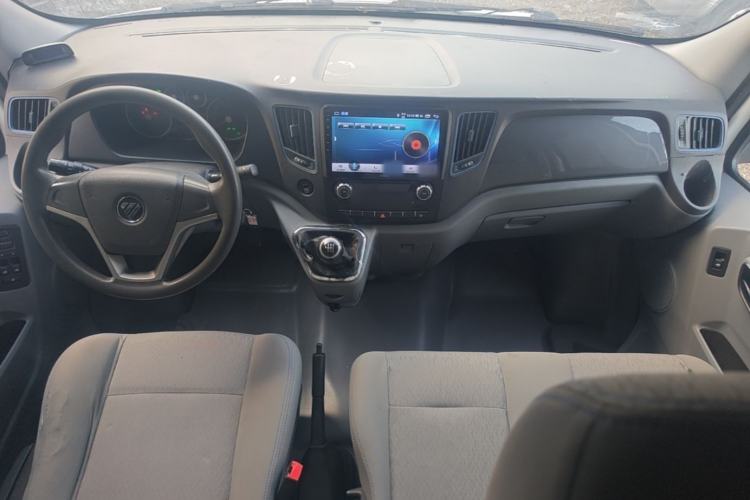 Used Foton Toano 2020 2.0T Multi-Function Short-Wheelbase Flat-Roof 5/6-Seater China VI4F20TC3 Center Console