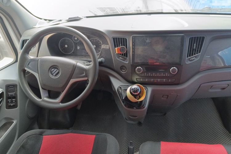 Used Foton Toano 2020 2.5T Manual Tongtu Short Wheelbase Mid-Roof 5/6-Seater 4J25TC3 Center Console