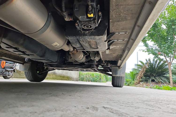 Used Foton Toano 2020 2.5T Manual Tongtu Short Wheelbase Mid-Roof 5/6-Seater 4J25TC3 Chassis Rear Right