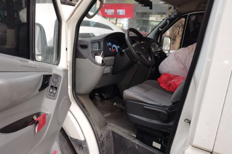 Used Foton Toano 2020 2.5T Manual Tongtu Short Wheelbase Flat Roof 5/6/7-Seater 4J25TC3 Driver Seat