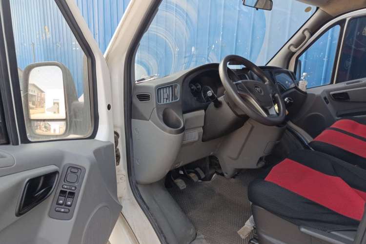 Used Foton Toano 2020 2.5T Manual Tongtu Short Wheelbase Mid-Roof 5/6-Seater 4J25TC3 Driver Seat