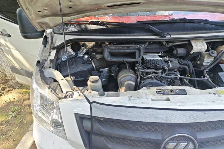 Used Foton Toano 2020 2.0T Multi-Function Extended Wheelbase Mid-Roof 5/6/7-Seater with Rear Dual Tires China VI Emission Standard F20TC3 Engine Bay Right