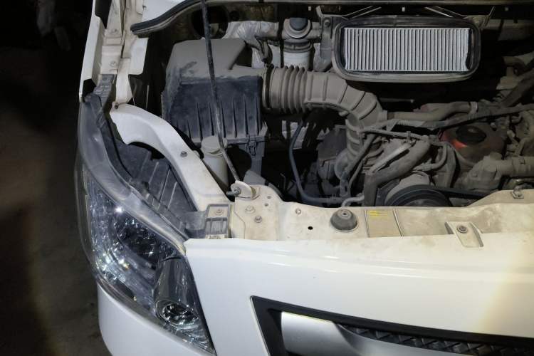 Used Foton Toano 2020 2.5T Manual Tongtu Short Wheelbase Mid-Roof 5/6-Seater 4J25TC3 Engine Bay Right