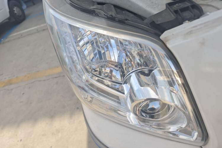 Used Foton Toano 2020 2.5T Manual Tongtu Extended-Wheelbase Mid-Roof 5/6/7-Seater 4J25TC3 Exterior 6
