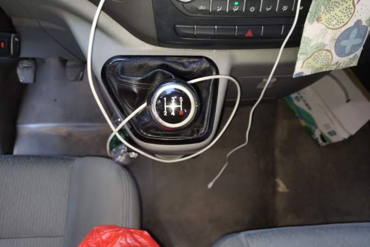 Used Foton Toano 2020 2.5T Manual Tongtu Short Wheelbase Flat Roof 5/6/7-Seater 4J25TC3 Gear Lever