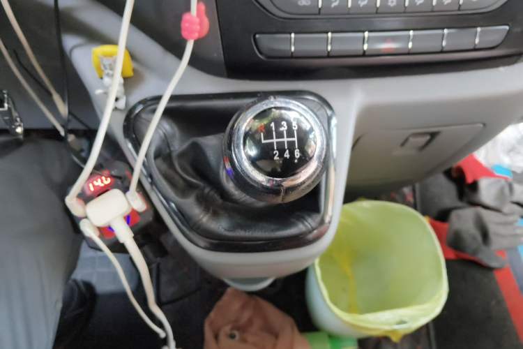 Used Foton Toano 2020 2.5T Manual Tongtu Extended-Wheelbase Mid-Roof 5/6/7-Seater 4J25TC3 Gear Lever