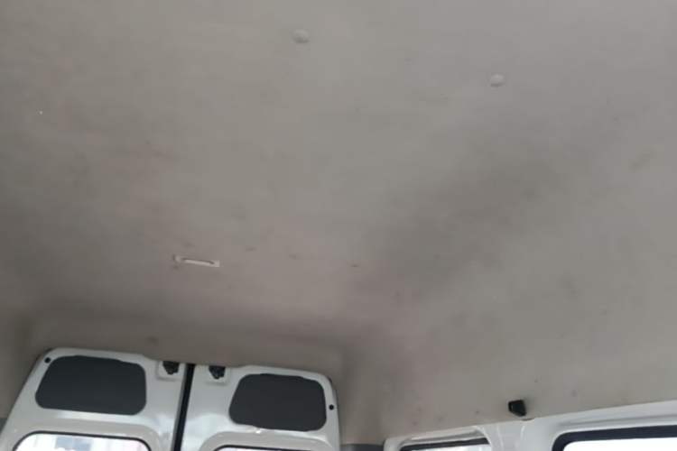 Used Foton Toano 2020 2.0T Multi-Function Short Wheelbase Mid-Roof 5/6-Seater China VI Emission Standard 4F20TC3 Headliner
