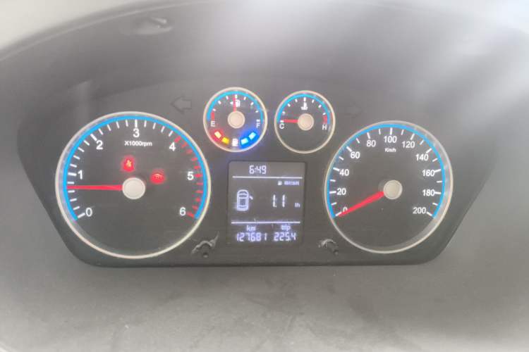 Used Foton Toano 2020 2.5T Manual Transmission Tongtu Long Wheelbase Mid-Roof 3-Seat 4J25TC3 Instrument Cluster