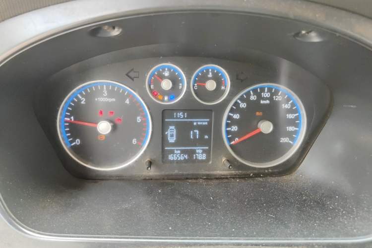 Used Foton Toano 2020 2.8T Van Extended Wheelbase Mid-Roof Design Rear Dual Tires 3-Seater China V Emission Standard IF2.8NS6B177L Instrument Cluster