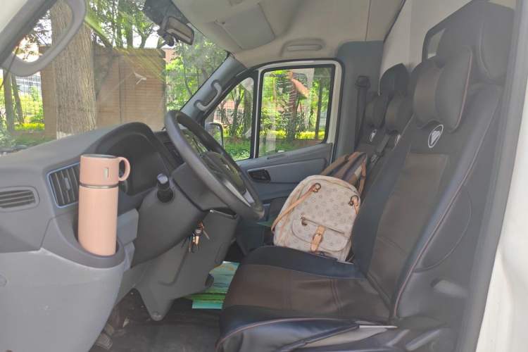 Used Foton Toano 2020 2.5T Manual Transmission Tongtu Long Wheelbase Mid-Roof 3-Seat 4J25TC3 Left Front Seat