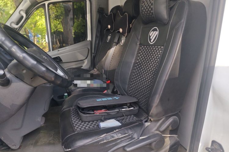 Used Foton Toano 2020 2.8T Van Extended Wheelbase Mid-Roof 3-Seater China V Emission Standard Model IF2.8NS6B177L Left Front Seat