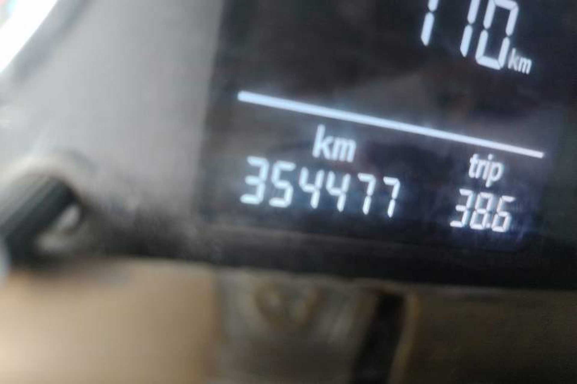 Used Foton Toano 2020 2.5T Manual Transmission Tongtu Long Wheelbase Mid-Roof 3-Seat 4J25TC3 Odometer Close Up