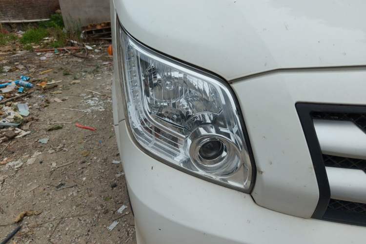 Used Foton Toano 2020 2.5T Manual Tongtu Short Wheelbase Mid-Roof 3-Seat 4J25TC3 Right Front Headlight