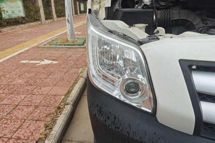 Used Foton Toano 2020 2.5T Manual Tongtu Short Wheelbase Mid-Roof 5/6-Seater 4J25TC3 Right Front Headlight