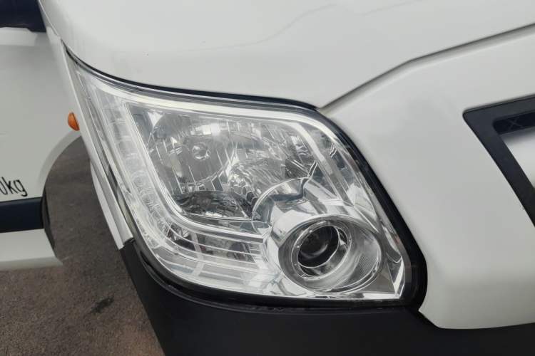 Used Foton Toano 2020 2.5T Manual Tongtu Short Wheelbase Flat Roof 3-Seat 4J25TC3 Right Front Headlight