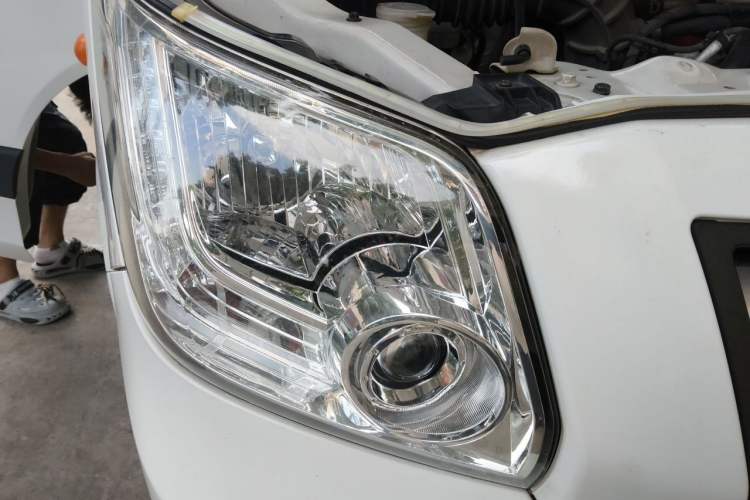 Used Foton Toano 2020 2.5T Manual Tongtu Extended-Wheelbase Mid-Roof 5/6/7-Seater 4J25TC3 Right Front Headlight