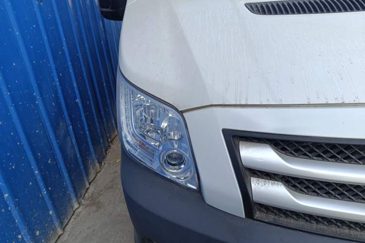 Used Foton Toano 2020 2.5T Manual Tongtu Short Wheelbase Mid-Roof 5/6-Seater 4J25TC3 Right Front Headlight