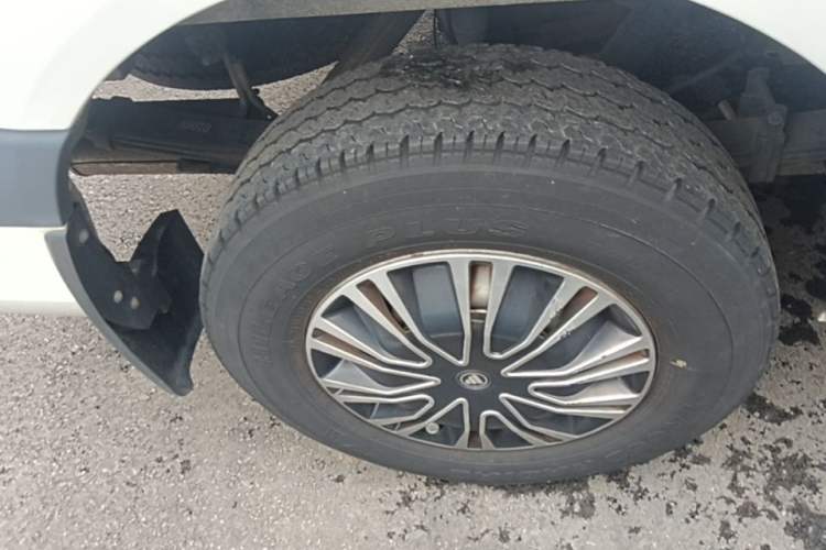 Used Foton Toano 2020 2.0T Multi-Function Short Wheelbase Mid-Roof 5/6-Seater China VI Emission Standard 4F20TC3 Right Rear Wheel Hub
