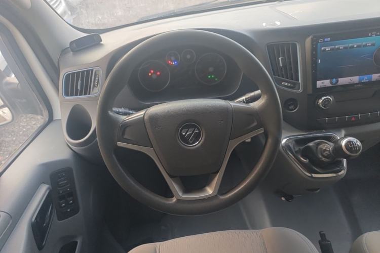 Used Foton Toano 2020 2.0T Multi-Function Short-Wheelbase Flat-Roof 5/6-Seater China VI4F20TC3 Steering Wheel
