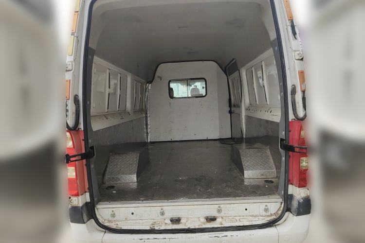 Used Foton Toano 2020 2.8T Van Extended Wheelbase Mid-Roof Design Rear Dual Tires 3-Seater China V Emission Standard IF2.8NS6B177L Trunk