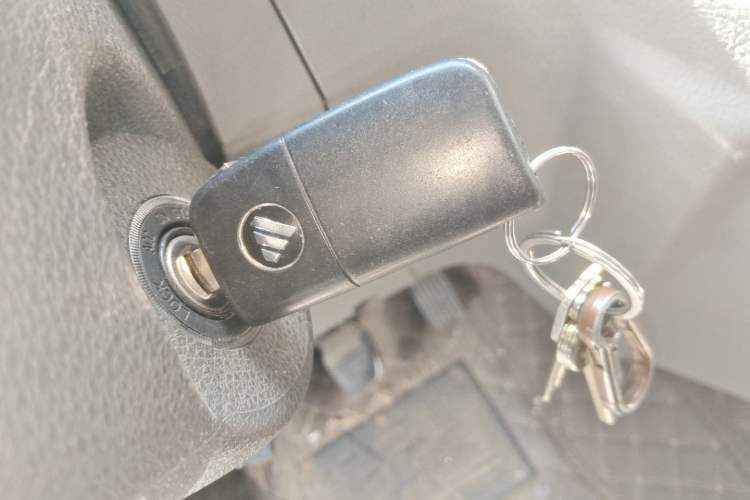 Used Foton Toano 2020 2.5T Manual Tongtu Long Wheelbase Mid-Height 5/6/7-Seater 4J25TC3 Vehicle Key