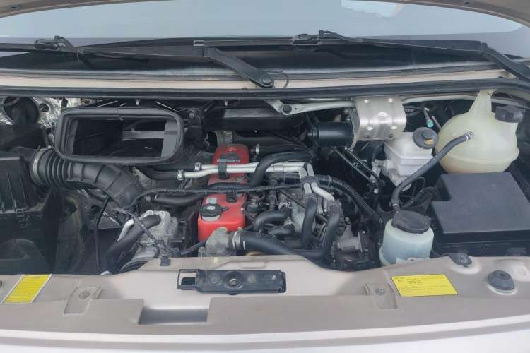 Used Foton Toano 2020 2.5T Manual Tongtu Short Wheelbase Mid-Roof 5/6-Seater 4J25TC3 Engine Bay