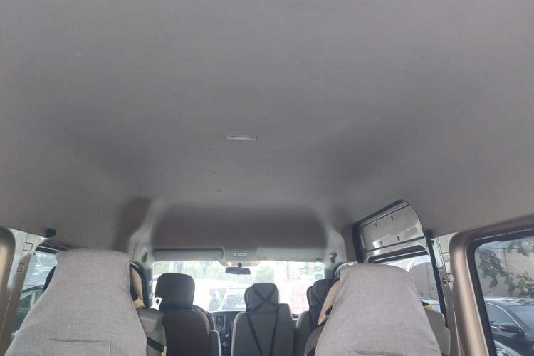 Used Foton Toano 2020 2.5T Manual Tongtu Short Wheelbase Mid-Roof 5/6-Seater 4J25TC3 Headliner
