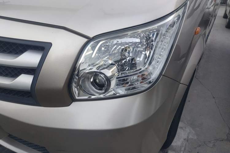 Used Foton Toano 2020 2.5T Manual Tongtu Short Wheelbase Mid-Roof 5/6-Seater 4J25TC3 Left Front Headlight