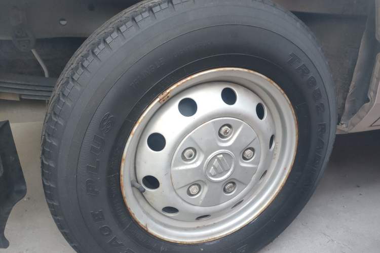 Used Foton Toano 2020 2.5T Manual Tongtu Short Wheelbase Mid-Roof 5/6-Seater 4J25TC3 Right Rear Wheel Hub