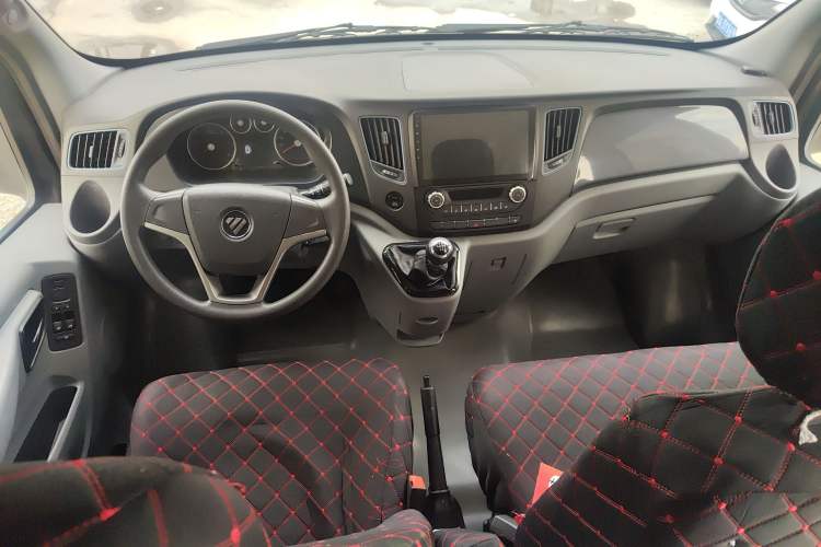 Used Foton Toano 2021 2.0T Manual Tongtu Short Wheelbase Mid-Height 5/6-Seater 4F20TC3 Interior 3
