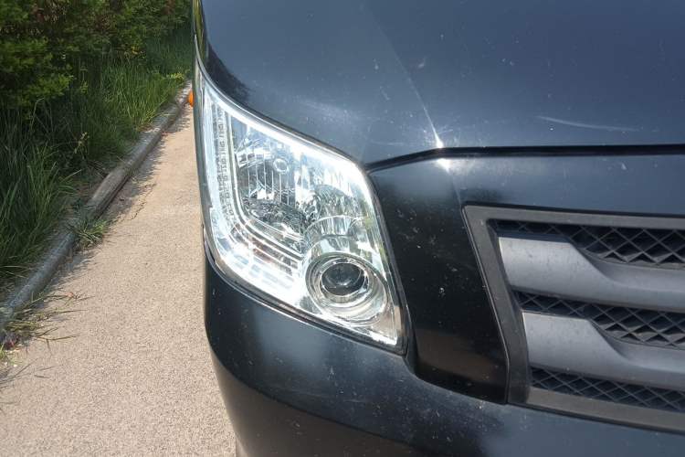 Used Foton Toano 2021 2.8T Manual Tongtu Long-Wheelbase Mid-Roof 3-Seater F2.8NS6B177L Right Front Headlight