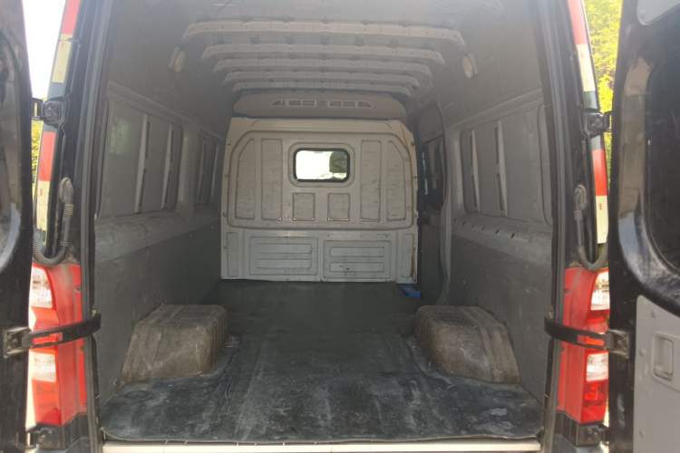 Used Foton Toano 2021 2.8T Manual Tongtu Long-Wheelbase Mid-Roof 3-Seater F2.8NS6B177L Trunk