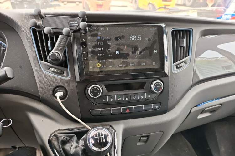 Used Foton Toano 2021 2.0T Manual Tongtu Long-Wheelbase Mid-Roof 3-Seater 4F20TC3 Audio And AC Panel