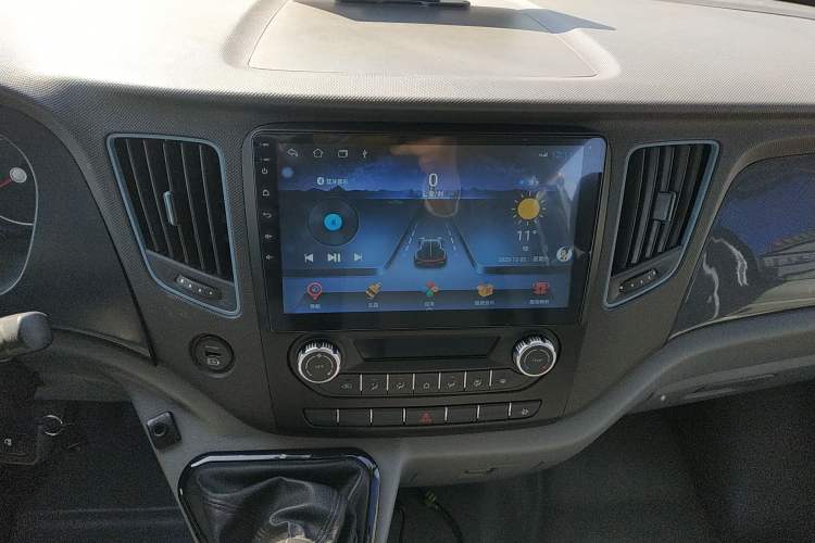 Used Foton Toano 2021 2.0T Manual Tongtu Short Wheelbase Flat Roof 5/6-Seater 4F20TC3 Audio And AC Panel