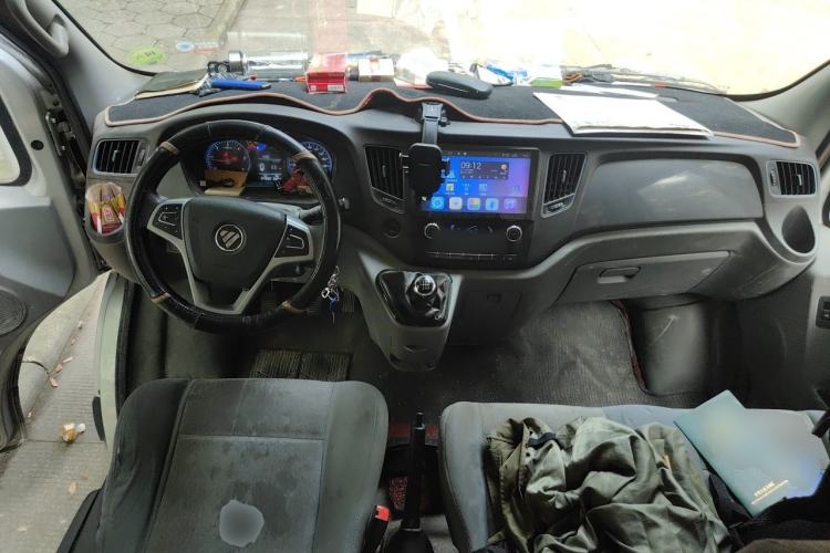 Used Foton Toano 2021 2.0T Manual Tongtu Long Wheelbase Mid-Height 5/6/7-Seater 4F20TC3 Center Console