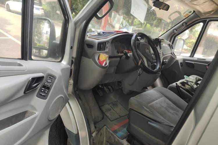 Used Foton Toano 2021 2.0T Manual Tongtu Long Wheelbase Mid-Height 5/6/7-Seater 4F20TC3 Driver Seat