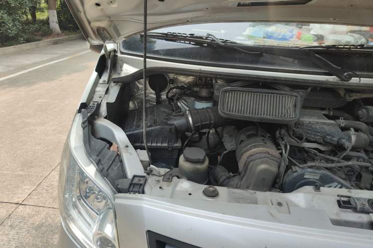 Used Foton Toano 2021 2.0T Manual Tongtu Long Wheelbase Mid-Height 5/6/7-Seater 4F20TC3 Engine Bay Right