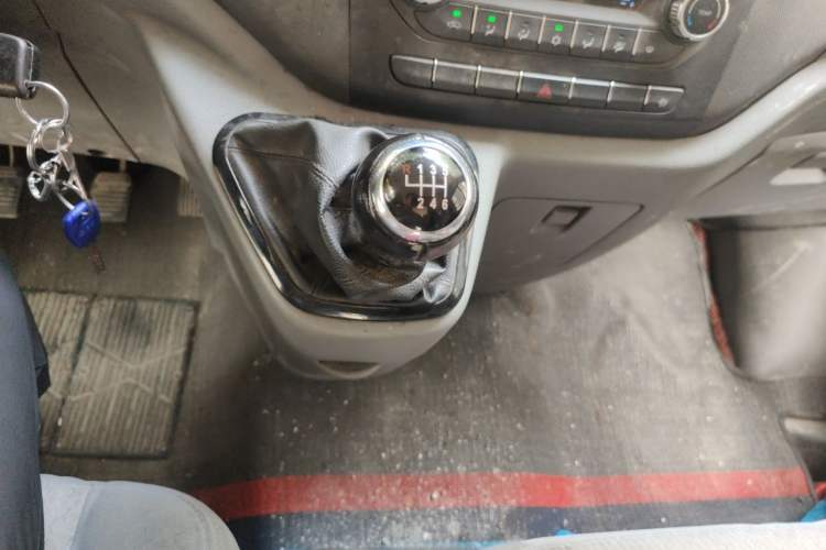 Used Foton Toano 2021 2.0T Manual Tongtu Long Wheelbase Mid-Height 5/6/7-Seater 4F20TC3 Gear Lever