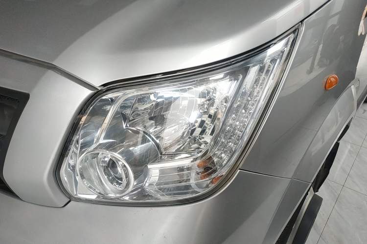 Used Foton Toano 2021 2.8T Manual Tongtu Long Wheelbase Mid-Height 5/6/7-Seater F2.8NS6B177L Left Front Headlight