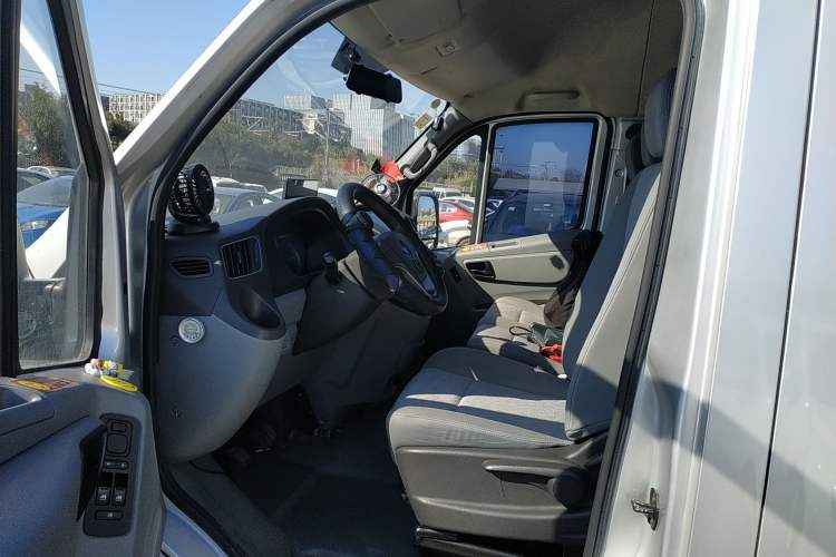 Used Foton Toano 2021 2.0T Manual Tongtu Short Wheelbase Flat Roof 5/6-Seater 4F20TC3 Left Front Seat