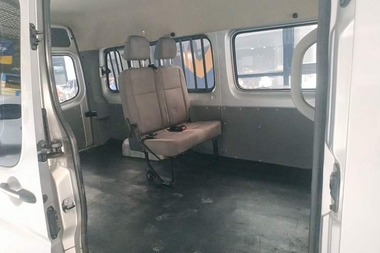 Used Foton Toano 2021 2.8T Manual Tongtu Long Wheelbase Mid-Height 5/6/7-Seater F2.8NS6B177L Left Rear Seat