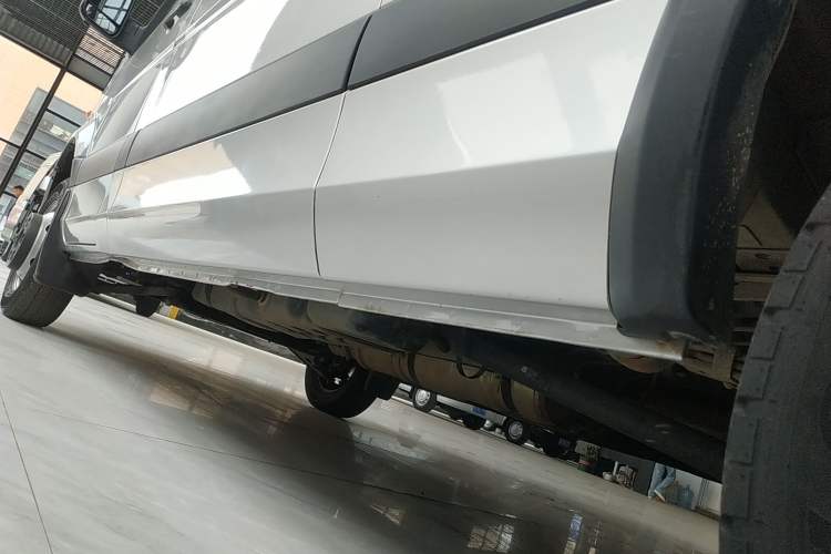 Used Foton Toano 2021 2.8T Manual Tongtu Long Wheelbase Mid-Height 5/6/7-Seater F2.8NS6B177L Left Side Sill