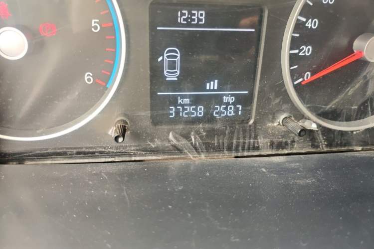 Used Foton Toano 2021 2.0T Manual Tongtu Long-Wheelbase Mid-Roof 3-Seater 4F20TC3 Odometer Close Up