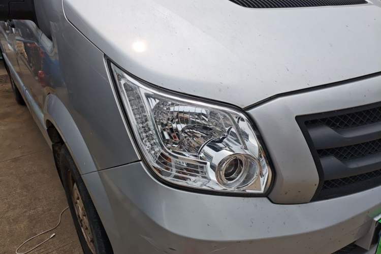 Used Foton Toano 2021 2.0T Manual Tongtu Long-Wheelbase Mid-Roof 3-Seater 4F20TC3 Right Front Headlight