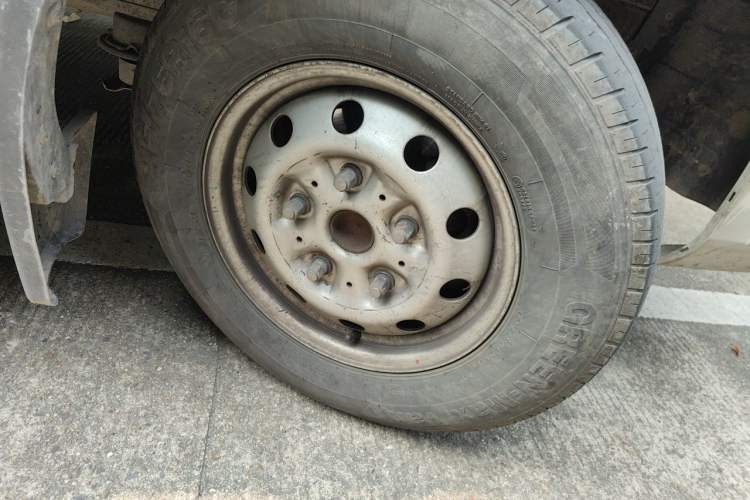 Used Foton Toano 2021 2.0T Manual Tongtu Long Wheelbase Mid-Height 5/6/7-Seater 4F20TC3 Right Front Wheel Hub