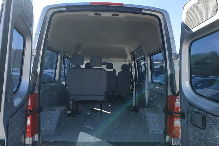 Used Foton Toano 2021 2.0T Manual Tongtu Short Wheelbase Flat Roof 5/6-Seater 4F20TC3 Trunk