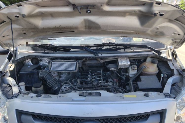 Used Foton Toano  Engine Bay