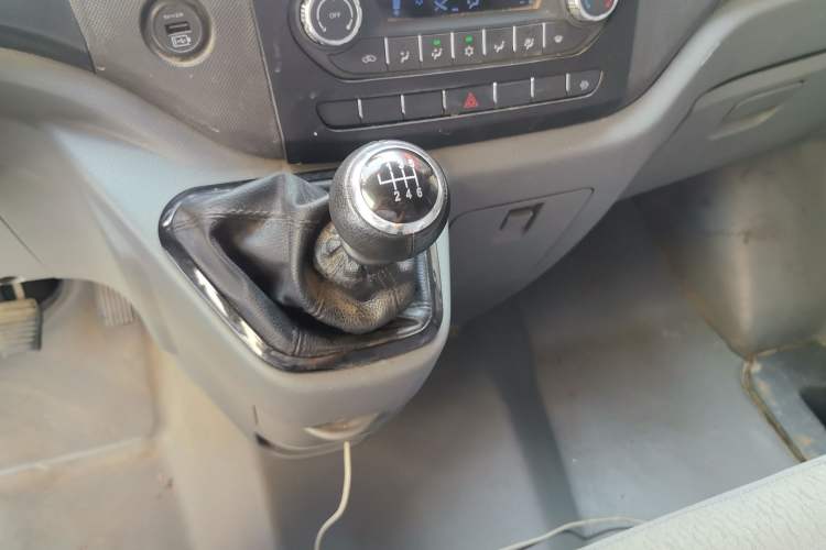 Used Foton Toano 2021 2.8T Manual Tongtu Long Wheelbase Mid-Height 5/6/7-Seater F2.8NS6B177L Gear Lever