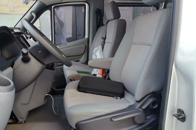 Used Foton Toano 2021 2.8T Manual Tongtu Long Wheelbase Mid-Height 5/6/7-Seater F2.8NS6B177L Left Front Seat